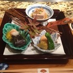 鉄板焼ステーキ 喜扇亭 - 前菜 奥から胡桃豆腐、海老しんじょ、茄子の酢橘ジュレ