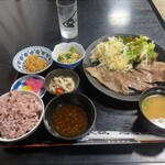 ニカク食堂 - 伊賀牛網焼定食