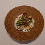 レミニセンス - ◯農福
      このお店はアイファームプロジェクト賛同されてて
      障害者の方々が育てられた野菜を提供されている。
      
      ソースはブールブランソースとの説明。