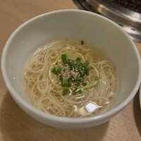 和牛焼肉じろうや 介 wagyu&sake 名古屋駅前本店 - すだちソーメン　ネギ強め　