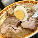 えどもんど - 『ラーメン＜半分＞豚2枚・半玉子』(ニンニク・アブラ)