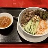 PHO VIET QUAN - 牛肉炒めとビーフン　800円(税込)