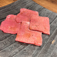 和牛とタン 焼肉 とみ 新橋本店 - 