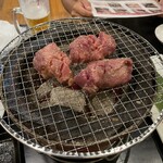炭火焼肉 ぐら - たん　焼き焼き！