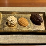 マジカメンテ - 白　　アーモンド　　カカオ