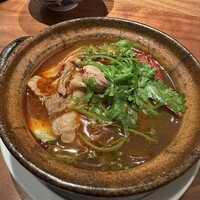 桃仙閣 東京 - 火鍋、一人前をふたつに分けていただきました