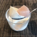 洋食喫茶かんぱーにゃ - 桃と豆乳のブランマンジェ