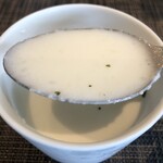洋食喫茶かんぱーにゃ - 冷製大根のポタージュ