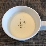 洋食喫茶かんぱーにゃ - 冷製大根のポタージュ