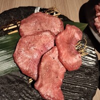 近江うし 焼肉 にくTATSU 青山本店 - 