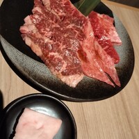 近江うし 焼肉 にくTATSU 青山本店 - 