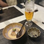 完全個室鮨和食かなうS - 左:焼き胡麻豆腐、右:しじみ汁