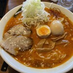 麺日和 そらや - とん辛ラーメン大盛りネギトッピング煮卵トッピング