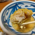 讃松庵 - 最後の鶏天、モモ肉でジューシーだぞ(^^)