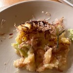 Washoku Sake En - 山芋のお好み焼きの中身。山芋感がタップリ