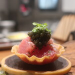 IZA - 鮪のタルタルのタルトアップ