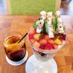 evergreen cafe restaurant EBISU - ■プラムと桃とハーブのパフェ(R5.7/30～8/23)
            ■オレンジビターコーヒー