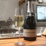 IZA - 2018 Brut Reserve, Gusbourne Estate