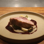 IZA - ブルゴーニュ産銘柄豚の肩ロースソテー 夏野菜添え