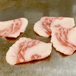 Okonomiyakiteppanyakiemmaru - 広島名物　牛コウネ