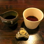 Shirakame - もりの薬味の山葵、徳利、猪口アップ