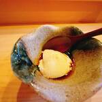 Sushi Koma - 突き出しの冷やっこはねっとりしたコクがあり美味しい