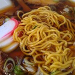 Ooishiya - 縮れた細目の黄色い玉子麺