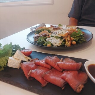 カフェテラス 空と樹_1