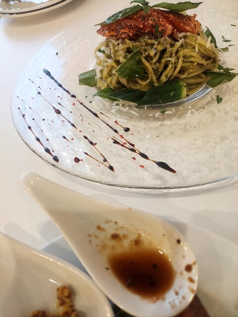 カフェテラス 空と樹 &ndash; 山ノ目 | 自然と調和した癒しのカフェ