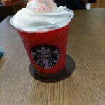 スターバックス・コーヒー - スイカをドリンクにするなんて、夏らしいですね。