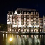 デ アドミラル - ホテルヨーロッパ 1階部分がこのレストランです。