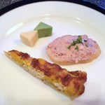 オードブル　かぼちゃのキッシュ・レバーソーセージ・バジルとオニオンのチーズ