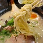 とんこつらーめん650円､チャーハン付