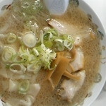 オーモリラーメン - ワンタン麺