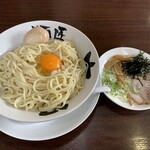 麺匠 大黒 - 冷やしTKM（玉子かけ麺）中盛り 880円♪ 味玉はサービス、底にタレがあります^ ^ 夏向けのニューウェーブ ^_^