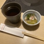博多華味鳥 - お茶と、お通しのオキュウト