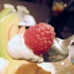 クィーンカフェ - 木苺は、口に入れるとフワリでした。