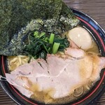 横浜家系ラーメン勝星家 - 