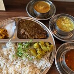 Spice Bar モンカリー - モンカリープレート+ミニ2種+ラッサム