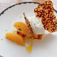 ザ タヴァン グリル＆ラウンジ - 