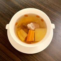 中国料理 彩龍 - 飲茶ランチ ¥5,800- (税込)
                    - 本日のおすすめスープ
                       金糸瓜とスペアリブのスープ
