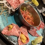 金の肉人 - 牛刺し別アングル