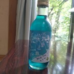 四万清流の湯 - キレイに青い