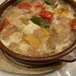 スペイン料理 ダリ - 鶏肉の白ワイン煮