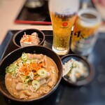 江戸切りそば ゆで太郎 春日部永沼店 - もつ呑みセット　8月末日まで 660円
                                　•もつ煮or •もつ焼
                                　 もつ煮 or もつ焼き
                                 　おみ漬け、冷奴
                                　　+
                                　アルコール類
                                　・ビール
                                　・ハイボール
                                　・レモンサワー