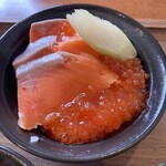 和食えちごや - イクラサーモン