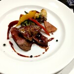 ビストロ　アギャット - 鳥取産猪のモモ肉ロースト赤ワインソース