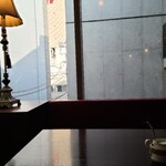 カフェ ファソン 中目黒本店 - 静かなコーナーの席もあります