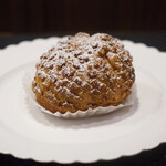 アテスウェイ - シューアラクレーム