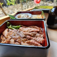 肉と庭 まつを - 